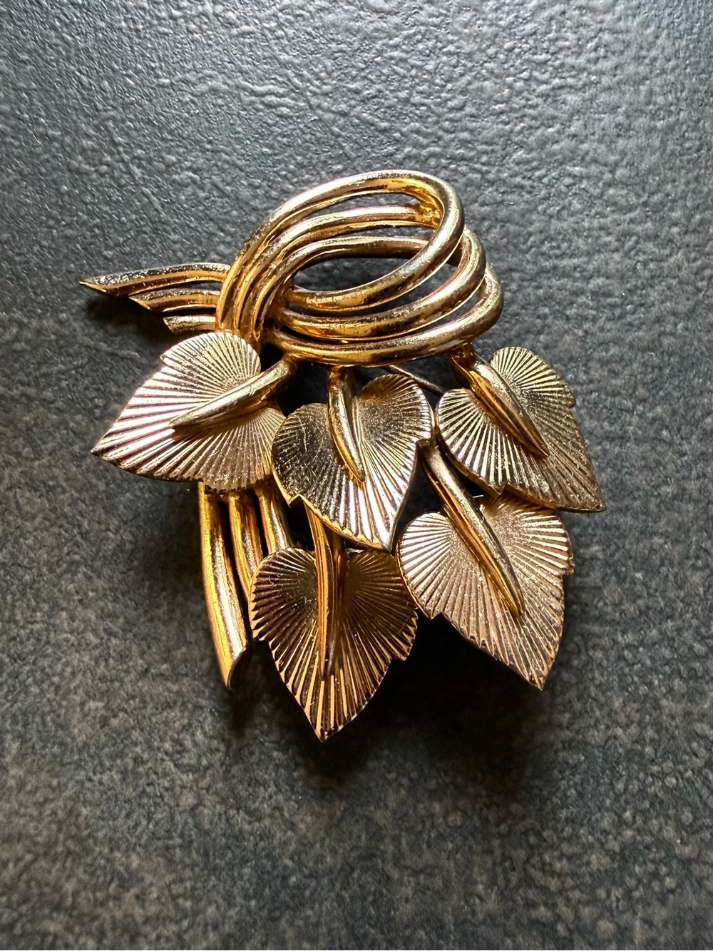 Vintage Boucher 6273 Gold Leaf Cluster Brooch Costume Jewelry